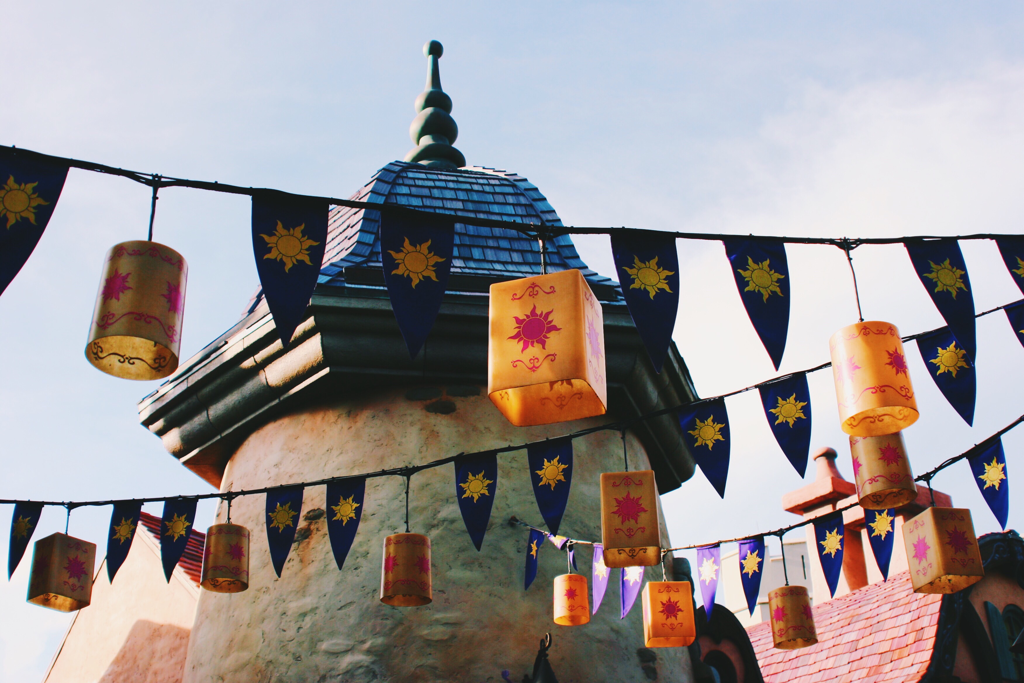 Rapunzel and Flynn Rider Lantern's Magic Kingdom